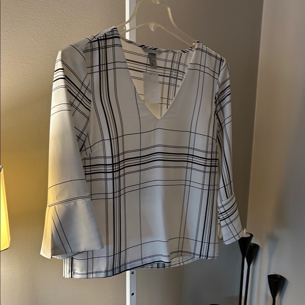 H&M Black and White Plaid V-Neck Blouse